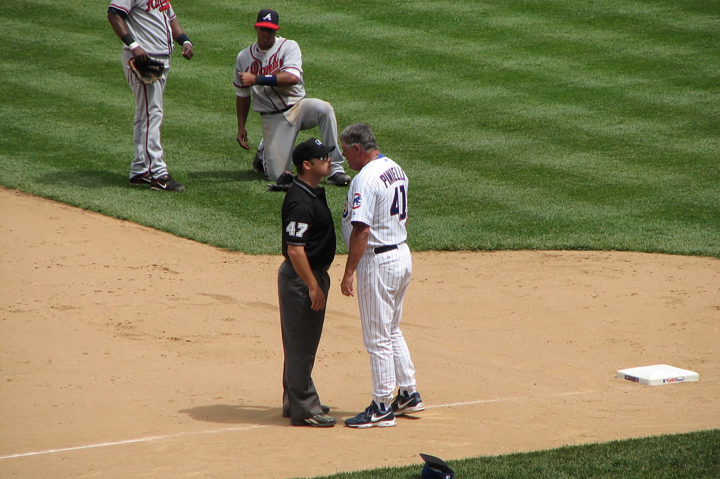 Lou Piniella is ejected for the first time as Cubs manager : r